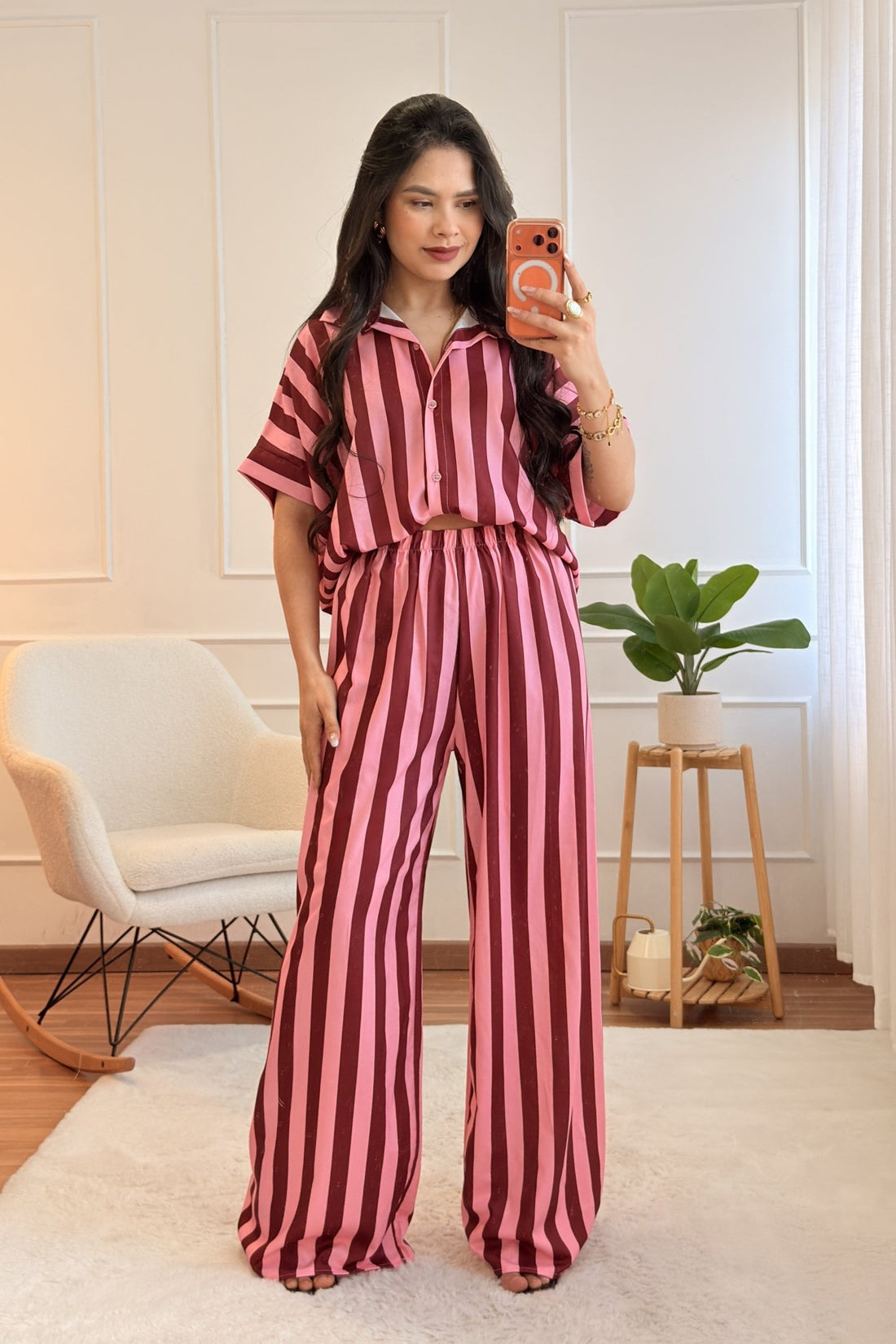 Conjunto fluido às riscas com camisa e calça - lavishiochicconjuntolavishiochic