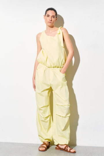Top de mezcla de nailon fruncido LUMINA