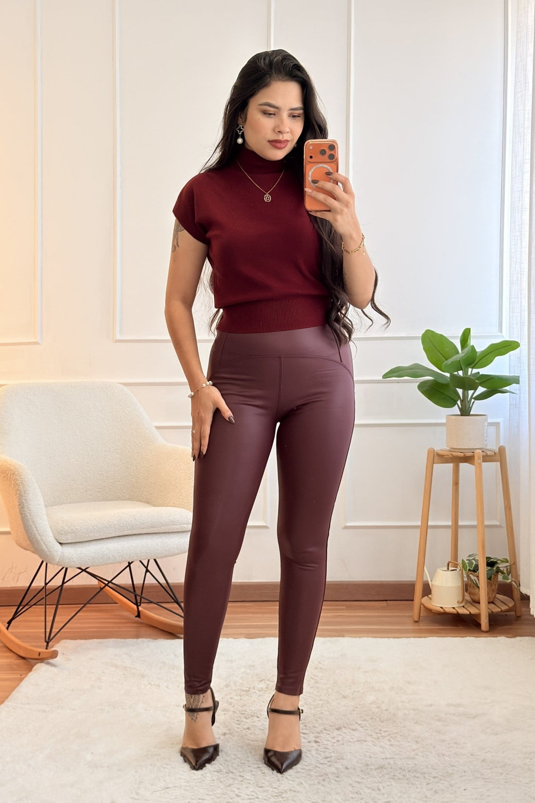 Legging de Cintura Alta em Efeito Pele - lavishiochicCalçalavishiochic