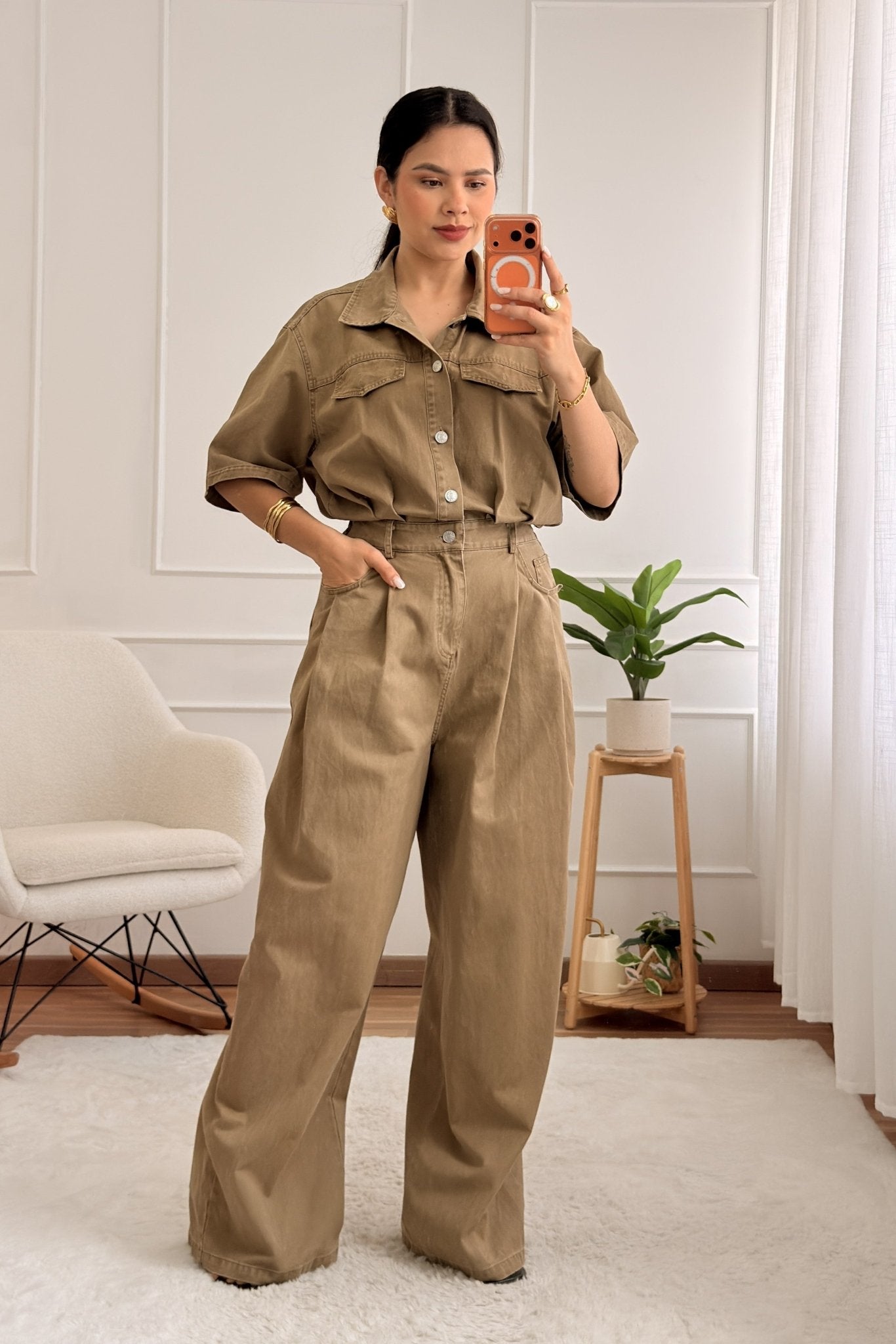 Macacão de ganga com modelagem cargo - lavishiochicmacacãolavishiochic