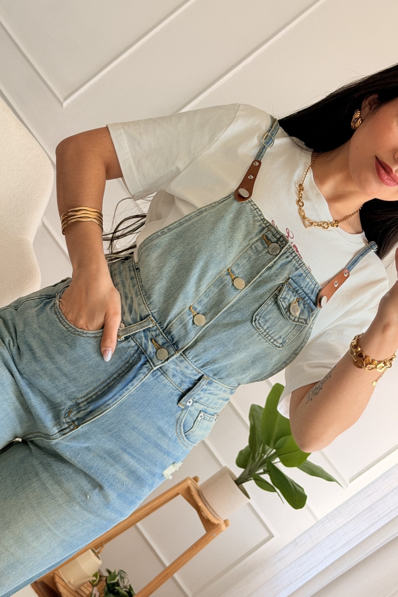 Macacão salopete jeans wide leg desgastado AZAKA - lavishiochicmacacãoAZAKA