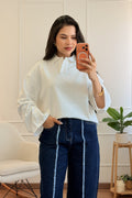 Polo cropped de corte solto com gola clássica LUMINA - lavishiochiccamisolalumina