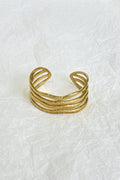 Pulseira aberta em aço dourado com textura ondulada - lavishiochicPulseiralavishiochic