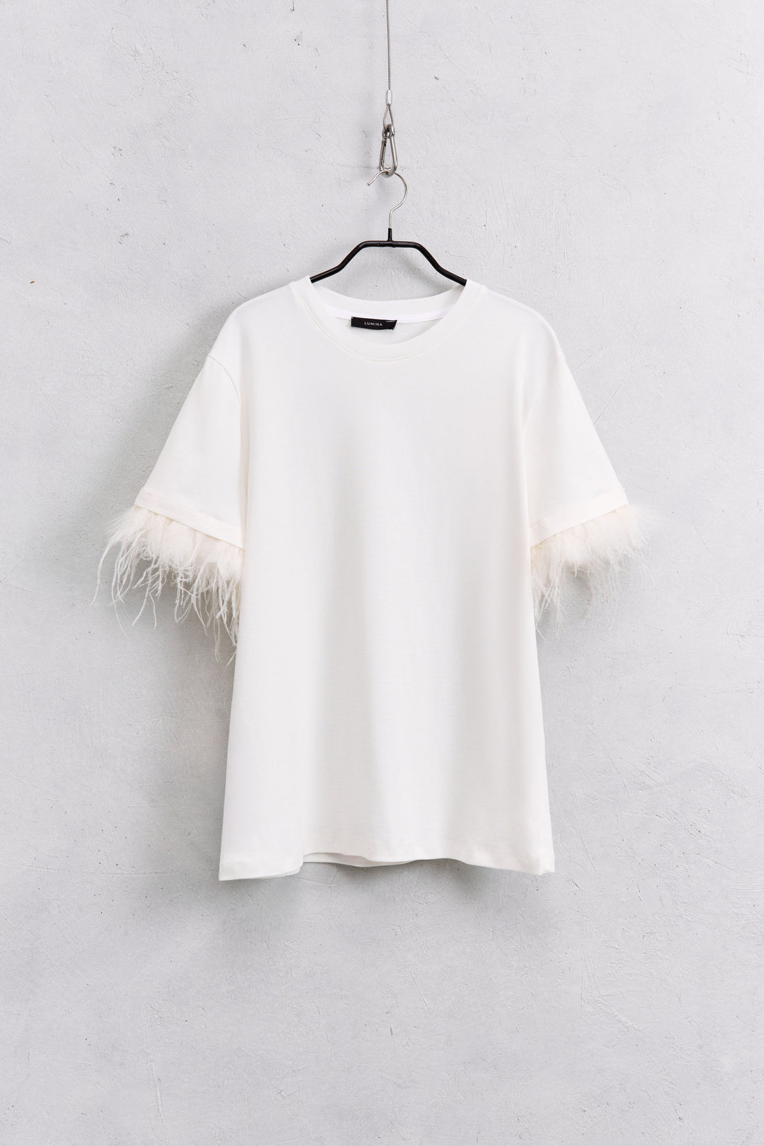 T-shirt penas nas mangas LUMINA