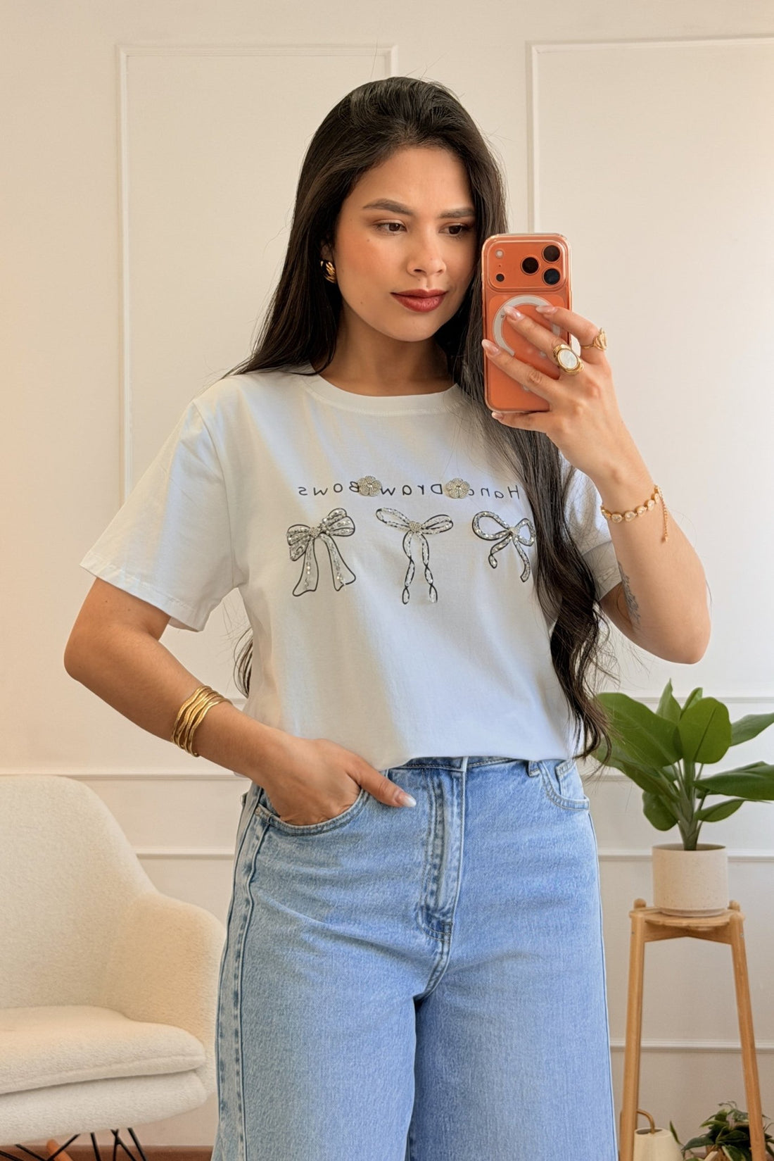 T-shirt básica com laços e brilho - lavishiochict-shirtlavishiochic