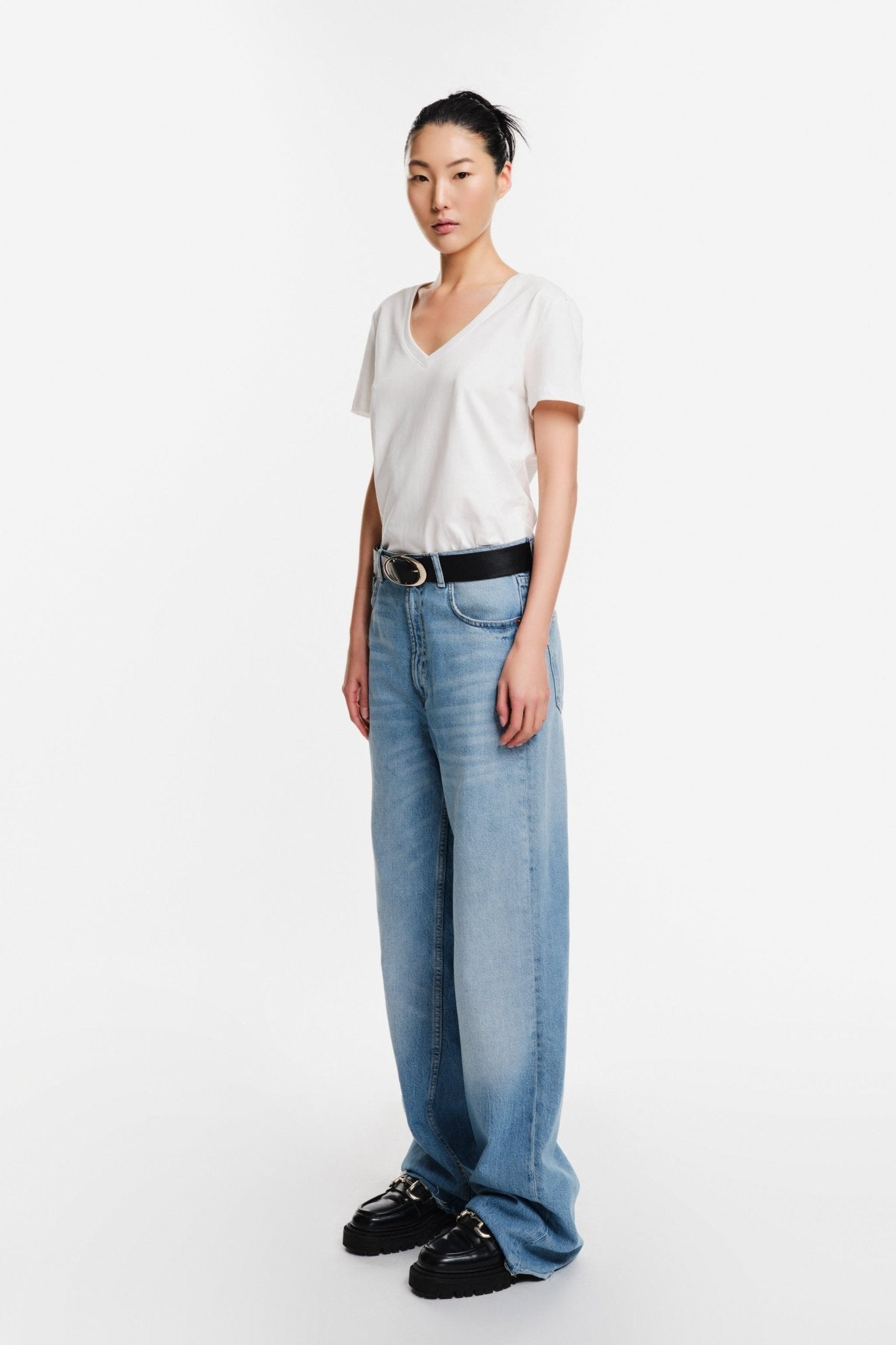 T-shirt decote em V LUMINA - lavishiochict-shirtlumina