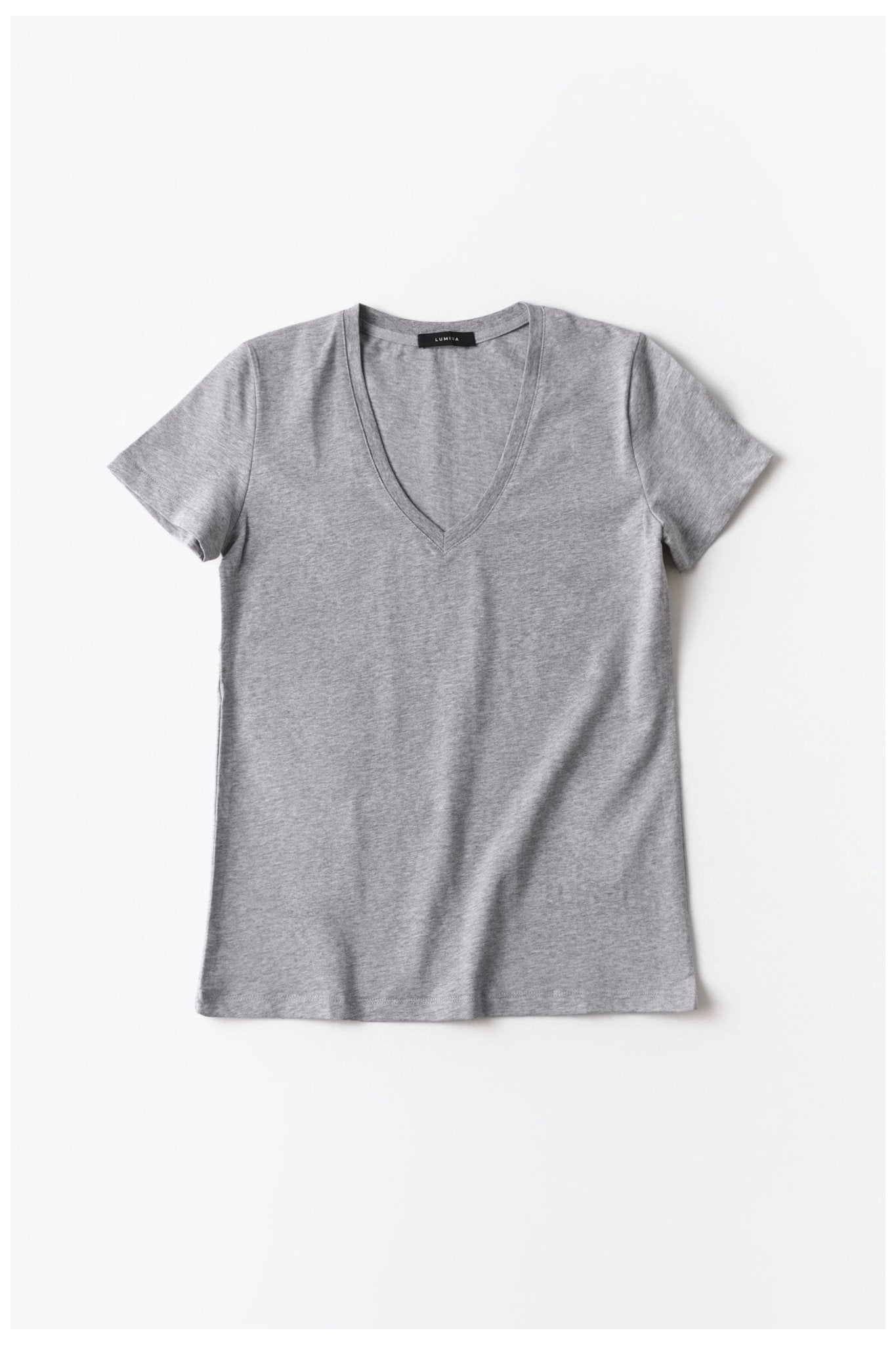 T-shirt decote em V LUMINA - lavishiochict-shirtlumina