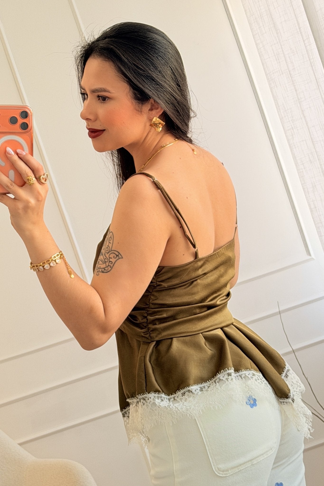 Top com renda LUMINA - lavishiochicTOPlumina