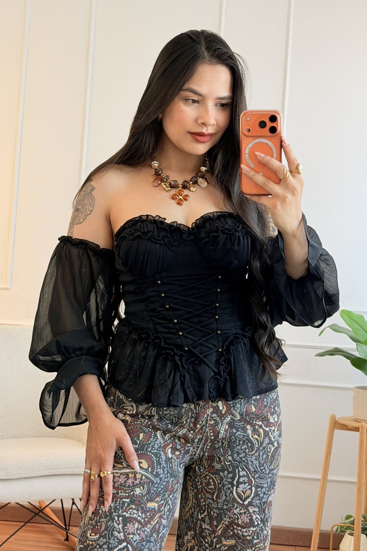 Top corpete de ombros descobertos com tachas - lavishiochicBlusalavishiochic