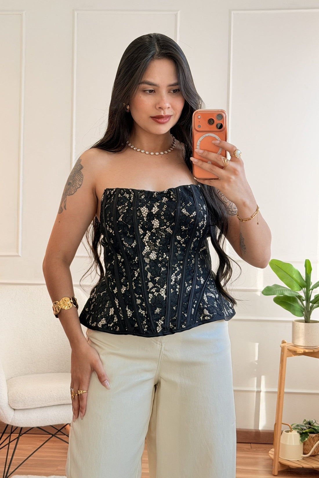 Top corpete em renda floral com saia de folhos - lavishiochicTOPlavishiochic