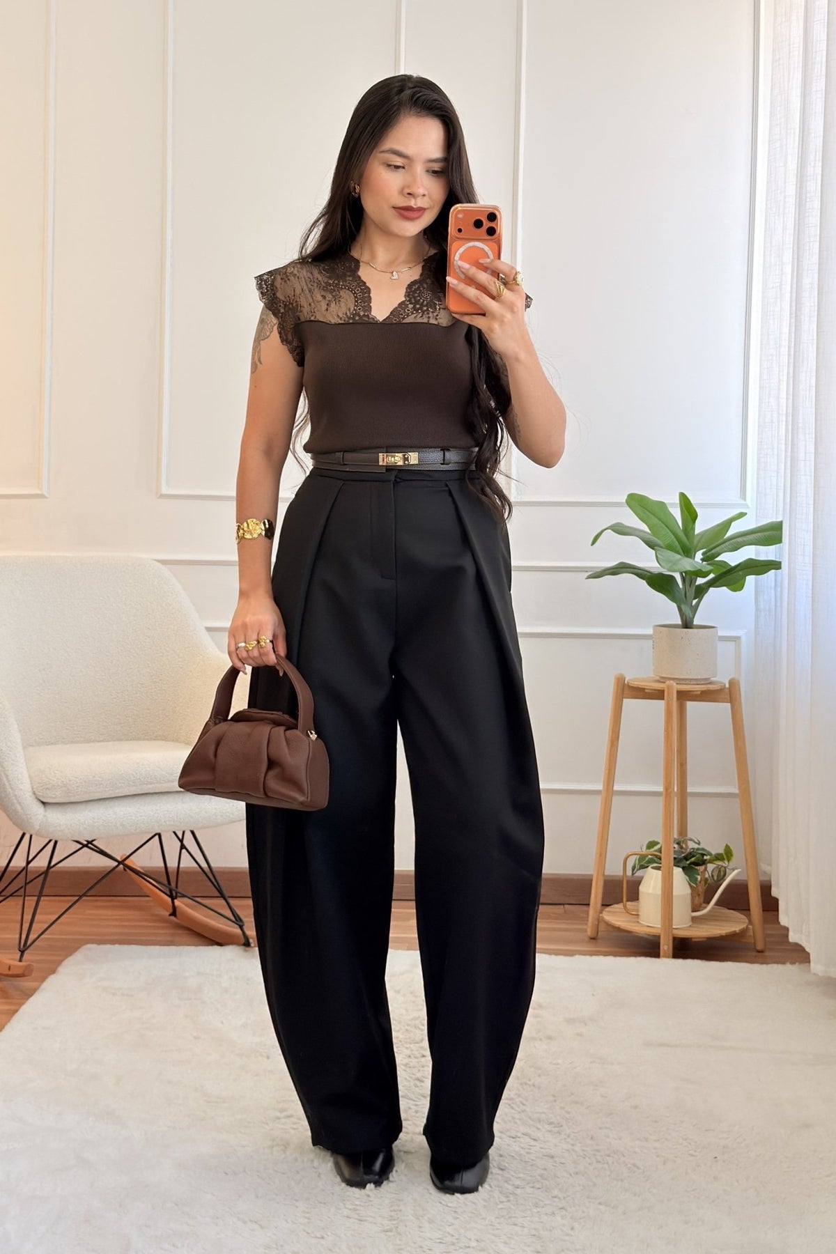 Top em malha com renda floral - lavishiochicTOPlavishiochic