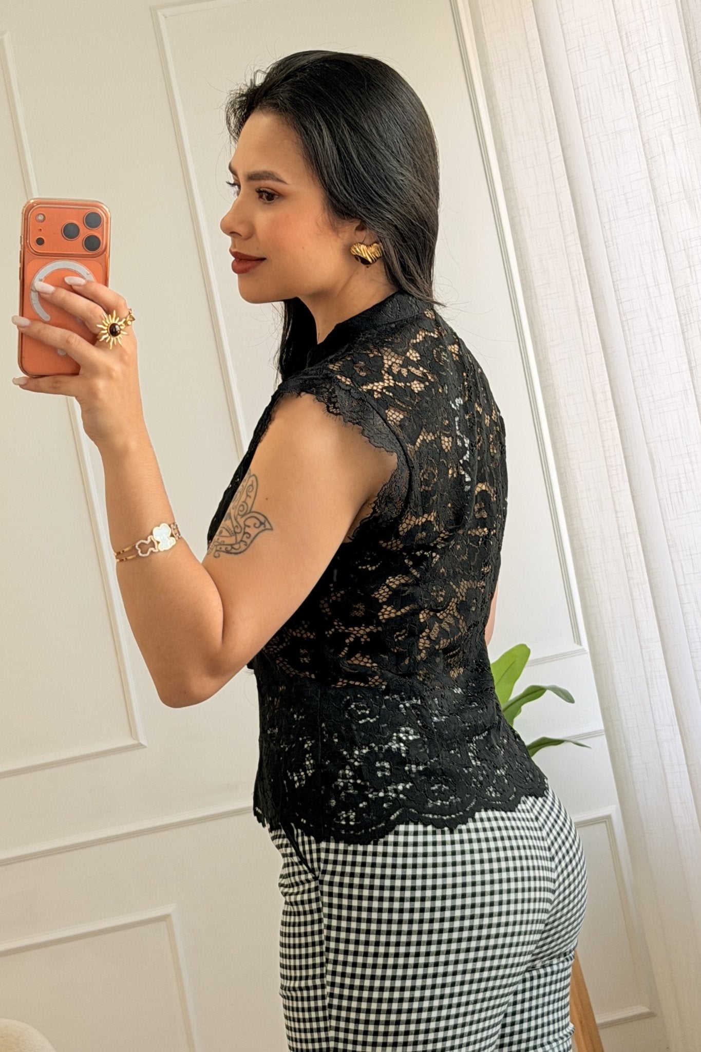 Top em Renda com Botões MOCHY - lavishiochiccoleteMochy