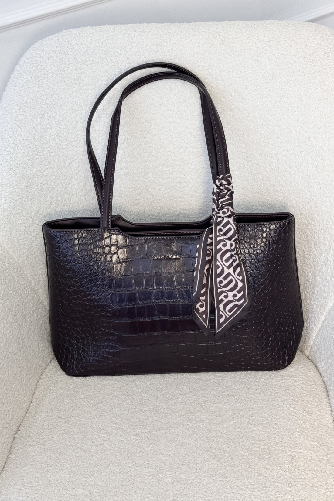 Tote com textura de crocodilo e lenço decorativo - lavishiochicMalalavishiochic