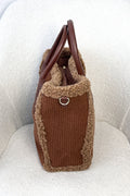 Tote de mão em veludo cotelê com acabamento em pêlo - lavishiochicMalalavishiochic