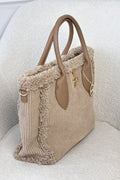 Tote de mão em veludo cotelê com acabamento em pêlo - lavishiochicMalalavishiochic