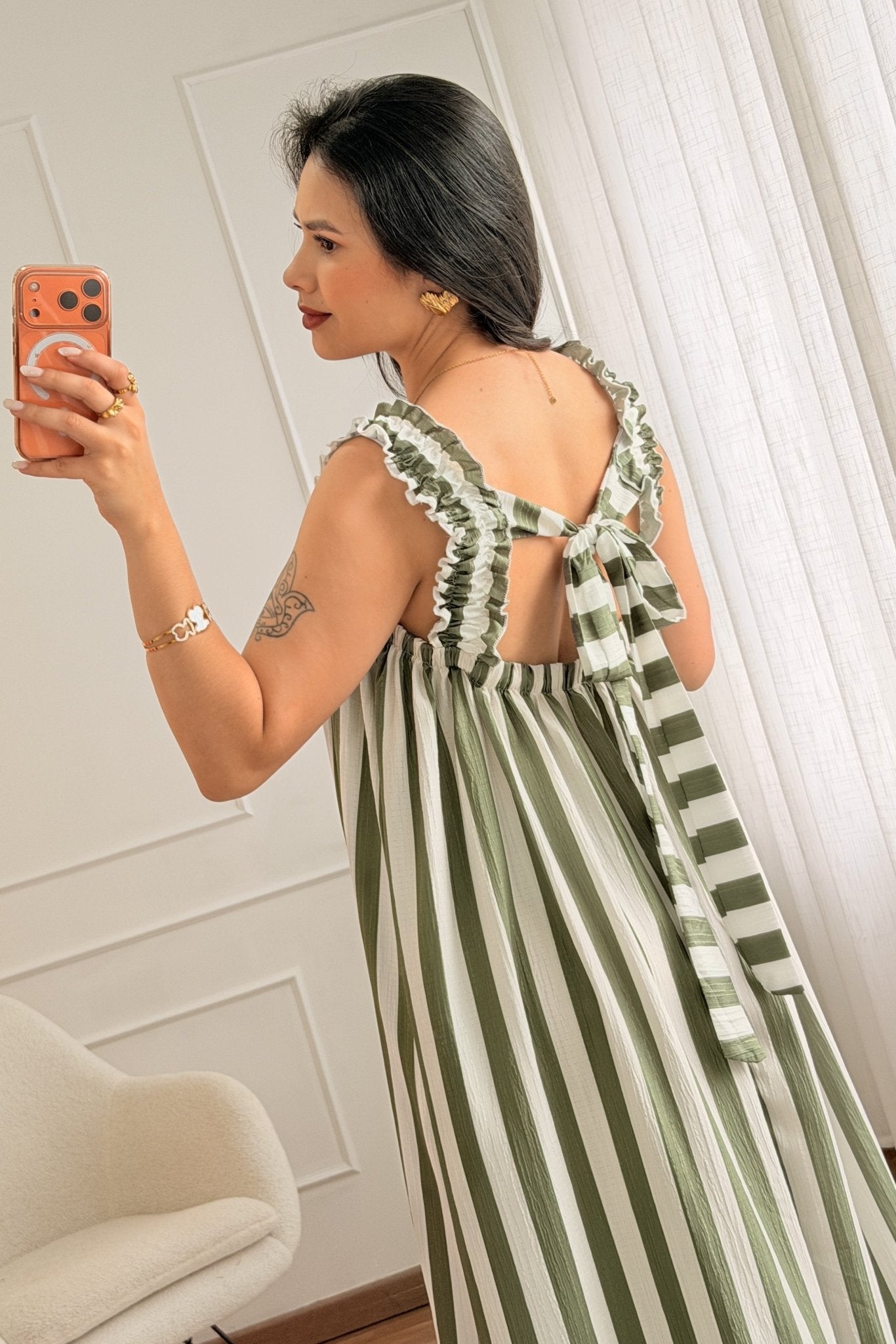 Vestido alça babado listrado com costas em laço - lavishiochicvestidolavishiochic