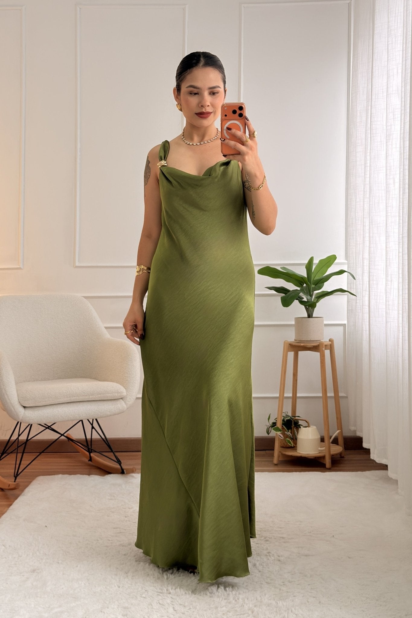 Vestido alça com detalhe de metal e costas amarrável - lavishiochicvestidolavishiochic