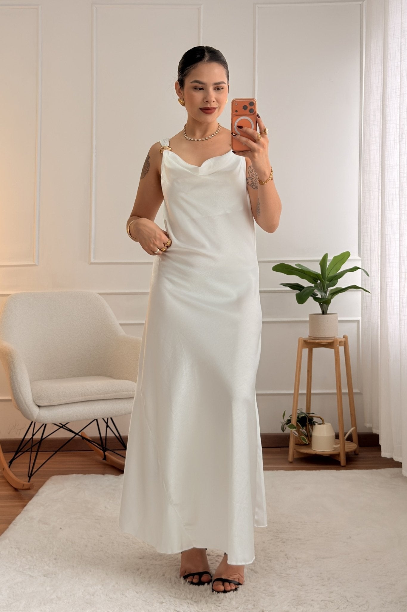 Vestido alça com detalhe de metal e costas amarrável - lavishiochicvestidolavishiochic