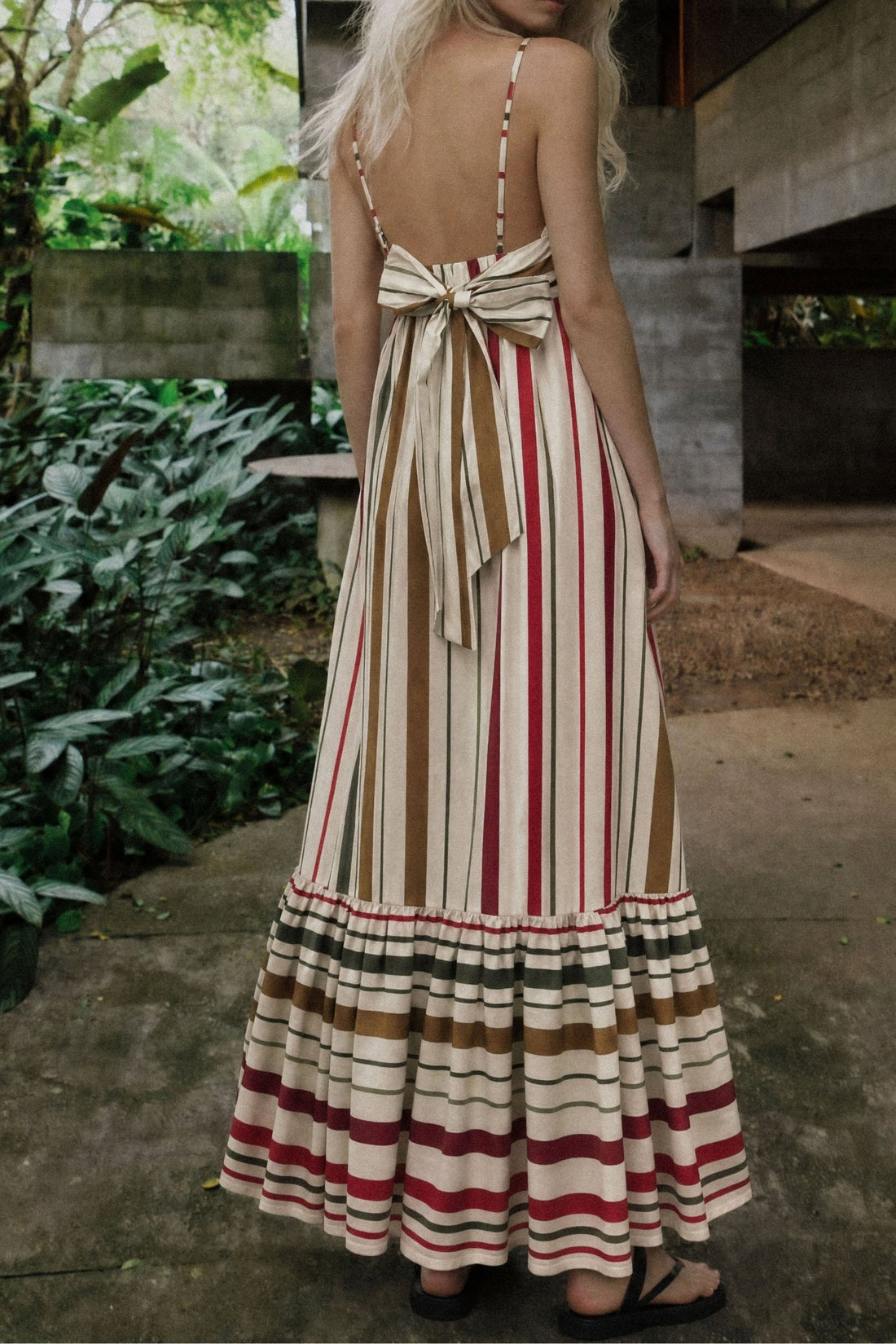 Vestido às riscas multicoloridas LUMINA - lavishiochicvestidolumina