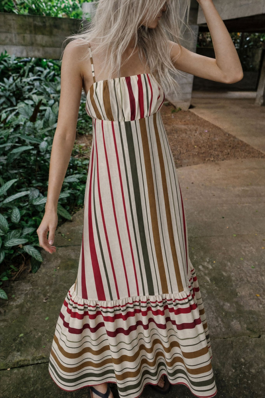 Vestido às riscas multicoloridas LUMINA - lavishiochicvestidolumina
