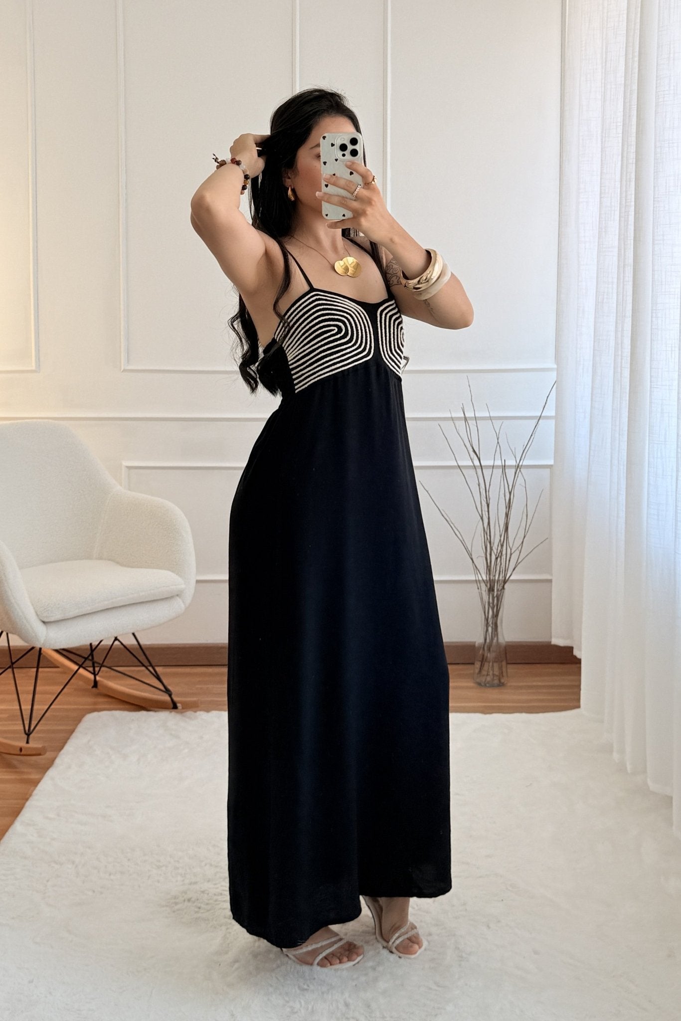 Vestido bordado em relevo - lavishiochicvestidolavishiochic