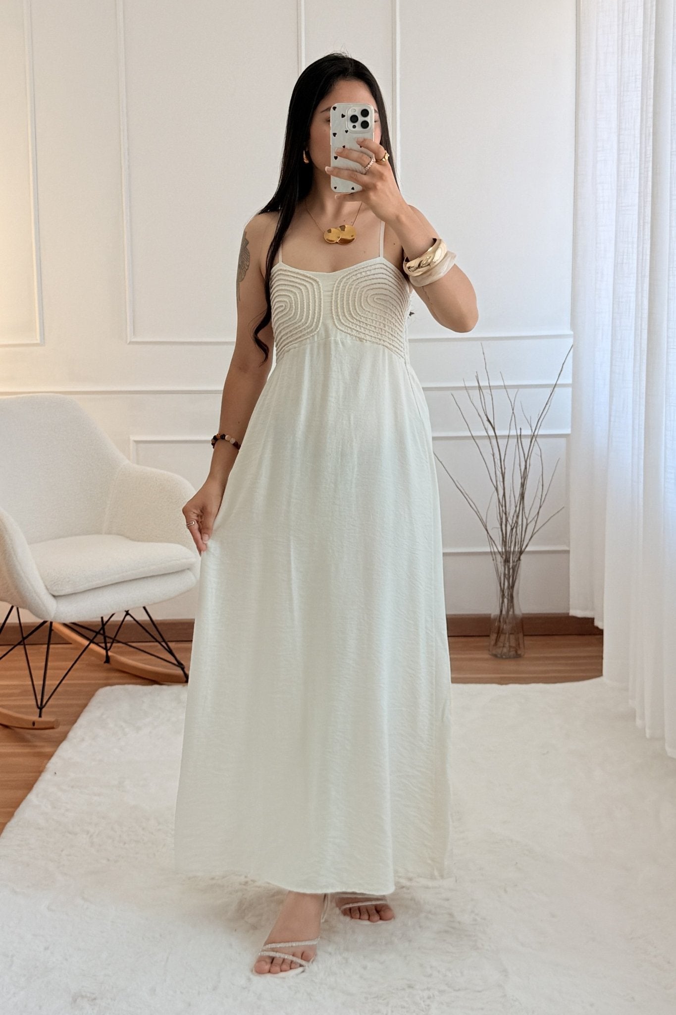Vestido bordado em relevo - lavishiochicvestidolavishiochic