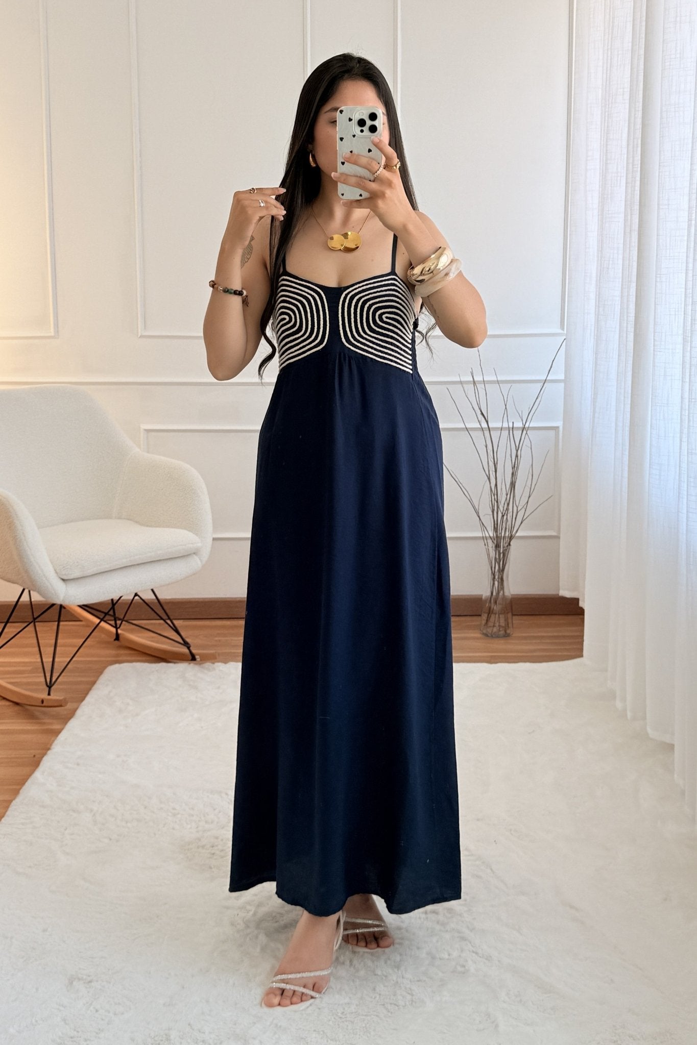 Vestido bordado em relevo - lavishiochicvestidolavishiochic