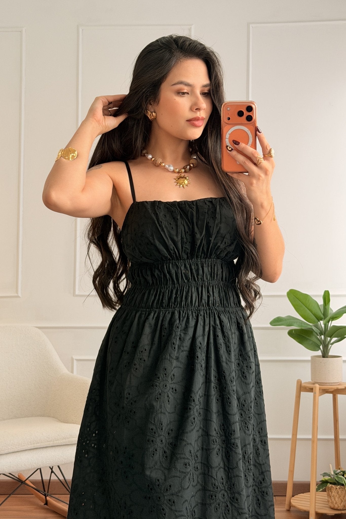 Vestido com alças ajustáveis e bordado inglês - lavishiochicvestidolavishiochic