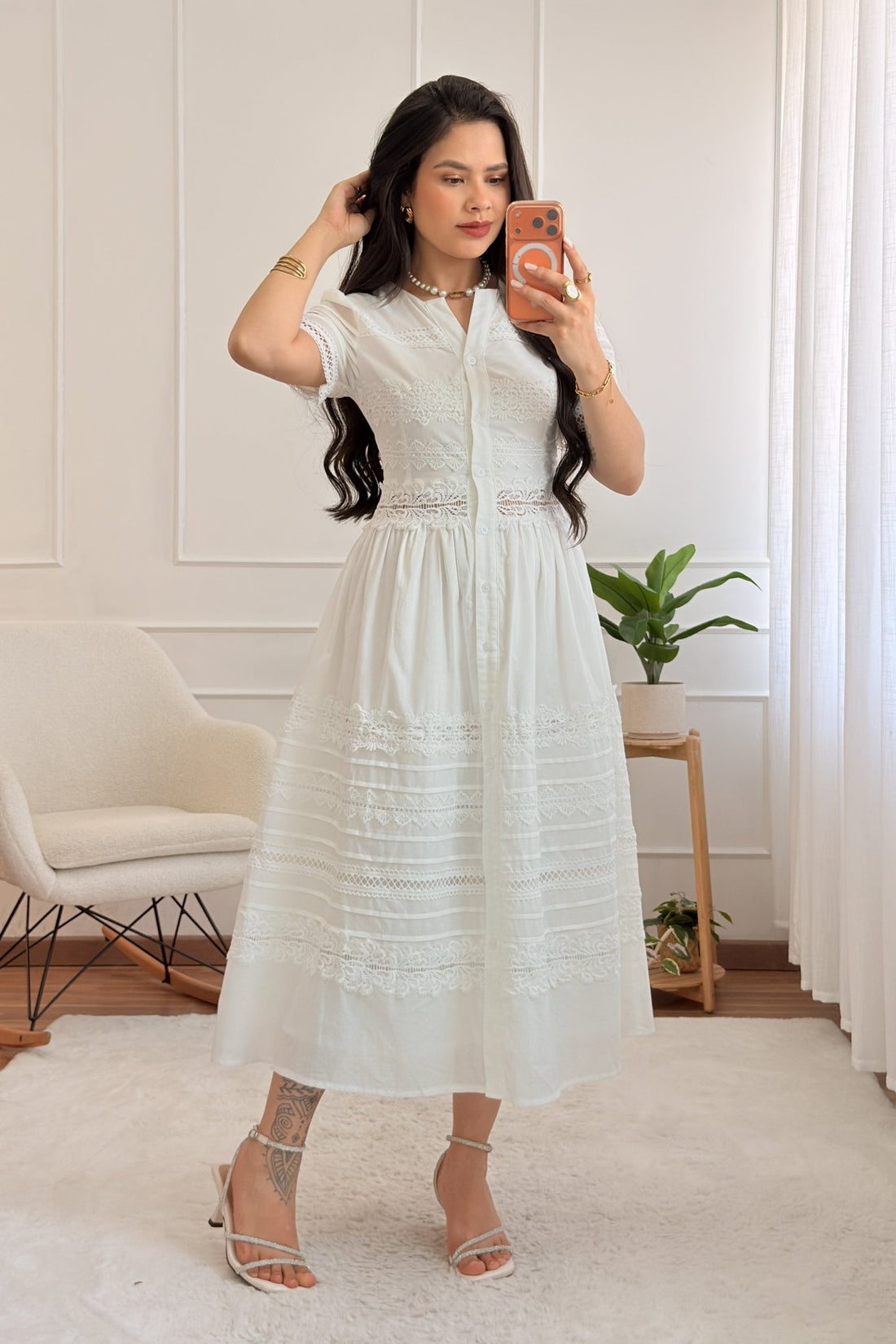 Vestido com detalhes de renda - lavishiochicvestidolavishiochic