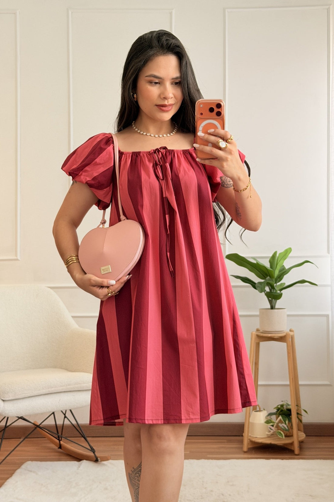 Vestido curto às riscas com manga bufante - lavishiochicvestidolavishiochic