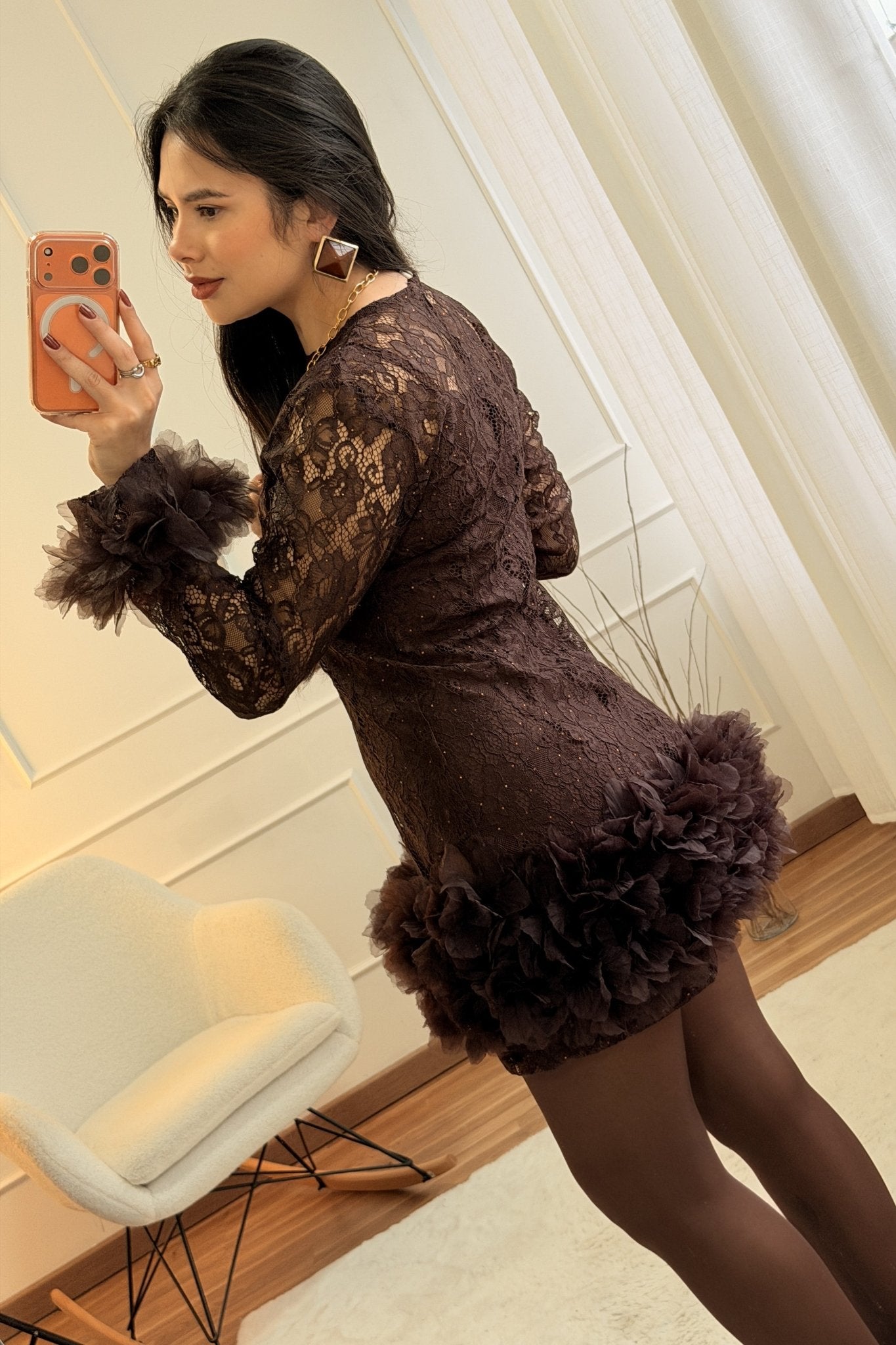 Vestido Curto em Renda - lavishiochicvestidolavishiochic