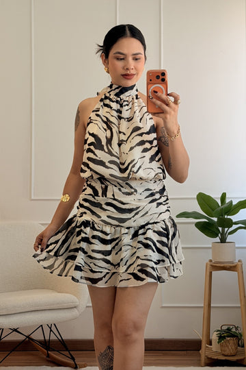 Vestido curto halter com folhos IVIVI - lavishiochicvestidoIVIVI