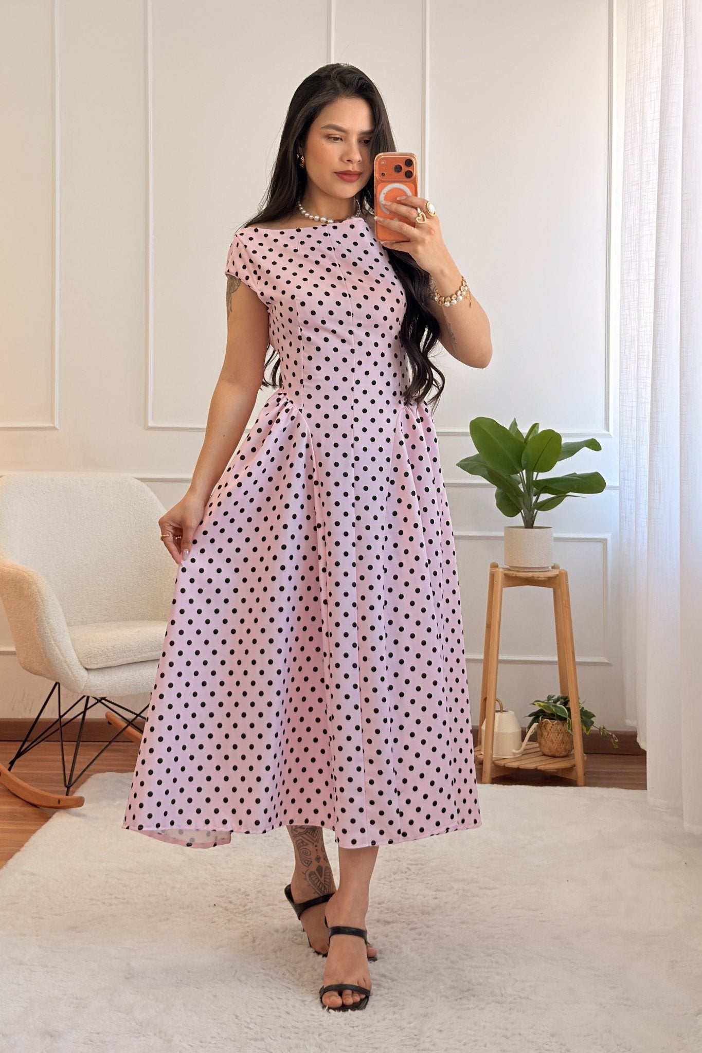 Vestido de bolinhas com costas abertas - lavishiochicvestidolavishiochic