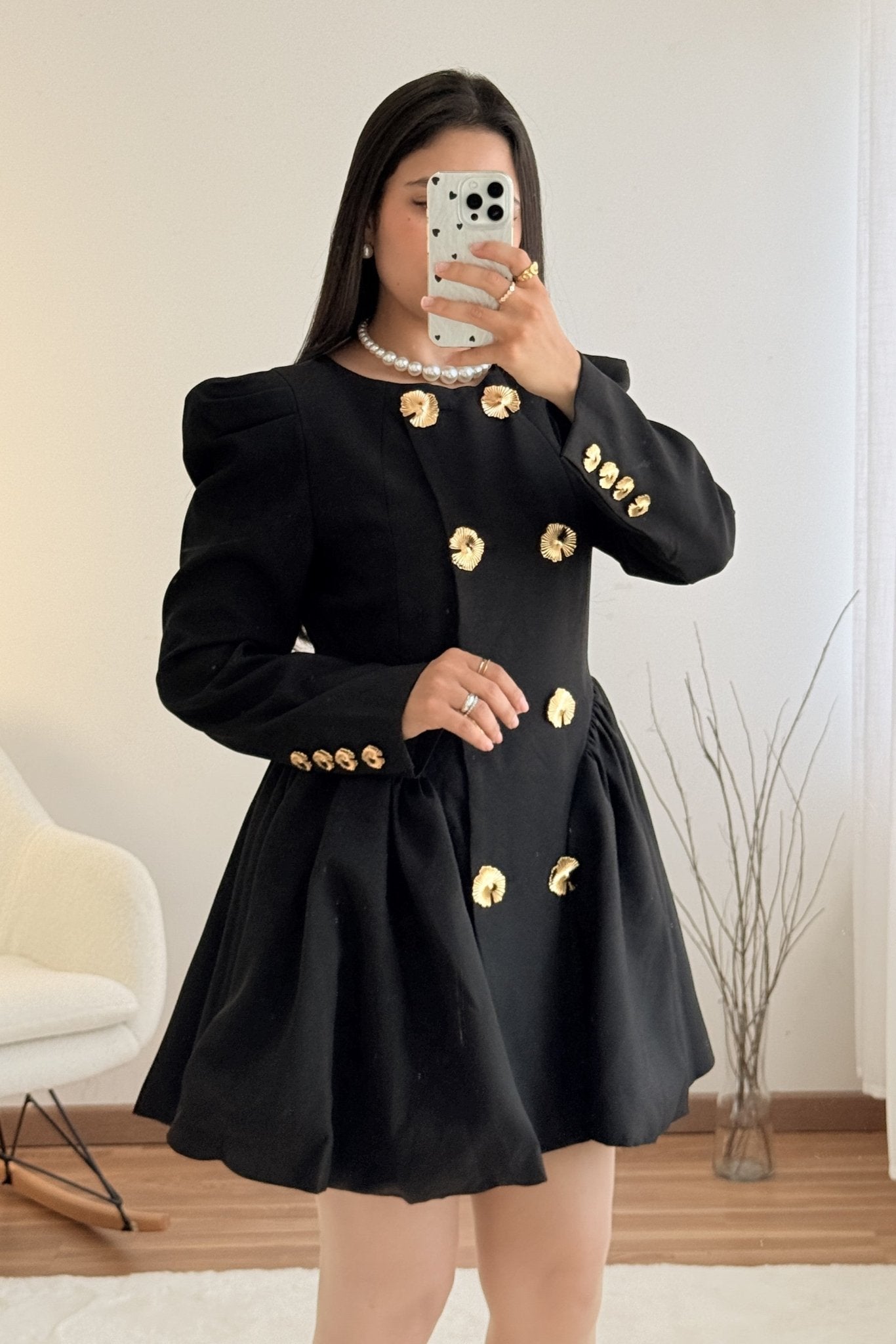 Vestido estruturado com botões dourados MOCHY - lavishiochicvestidomochy