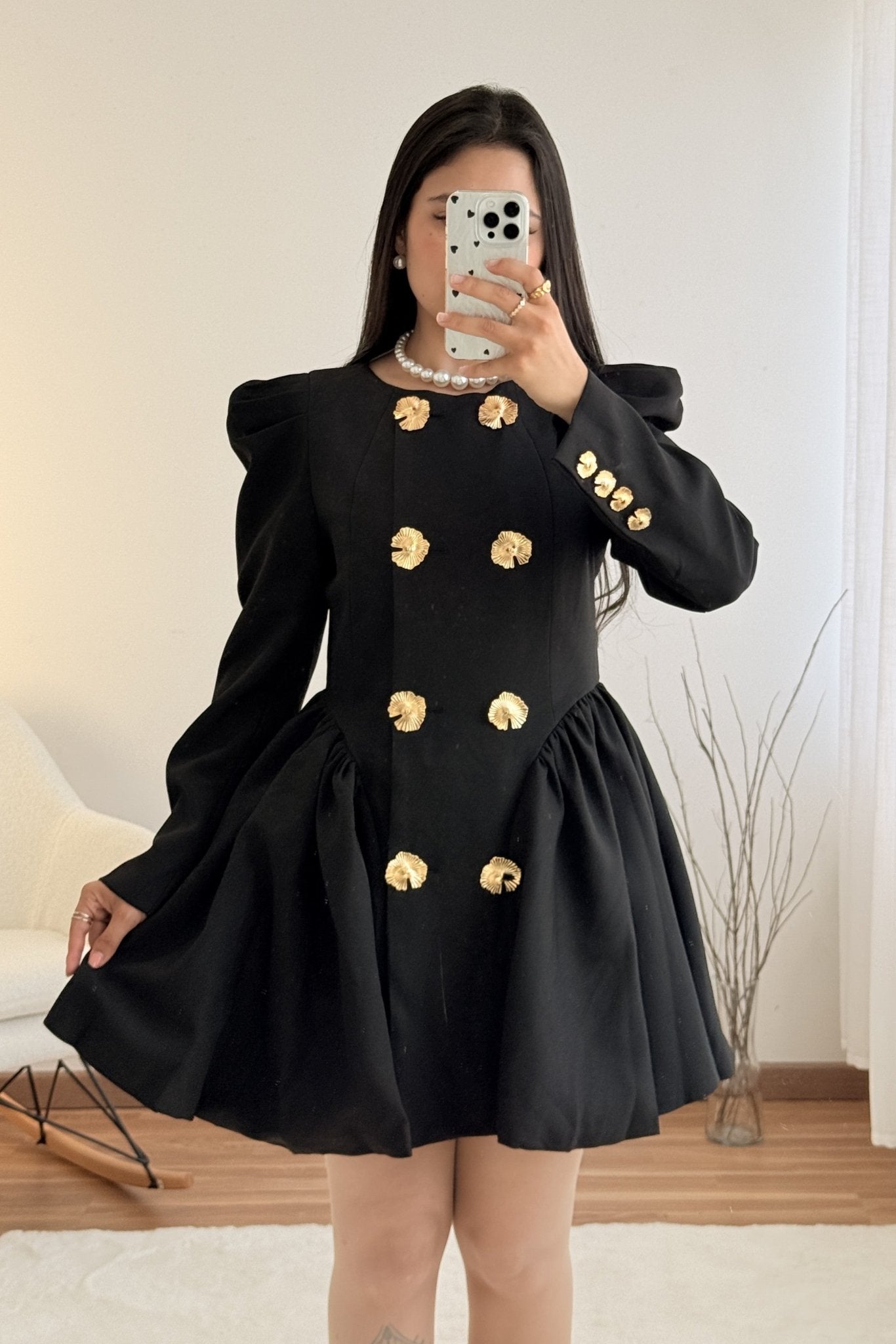 Vestido estruturado com botões dourados MOCHY - lavishiochicvestidomochy