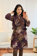 Vestido floral com laço e saia plissada em camadas - lavishiochicvestidolavishiochic