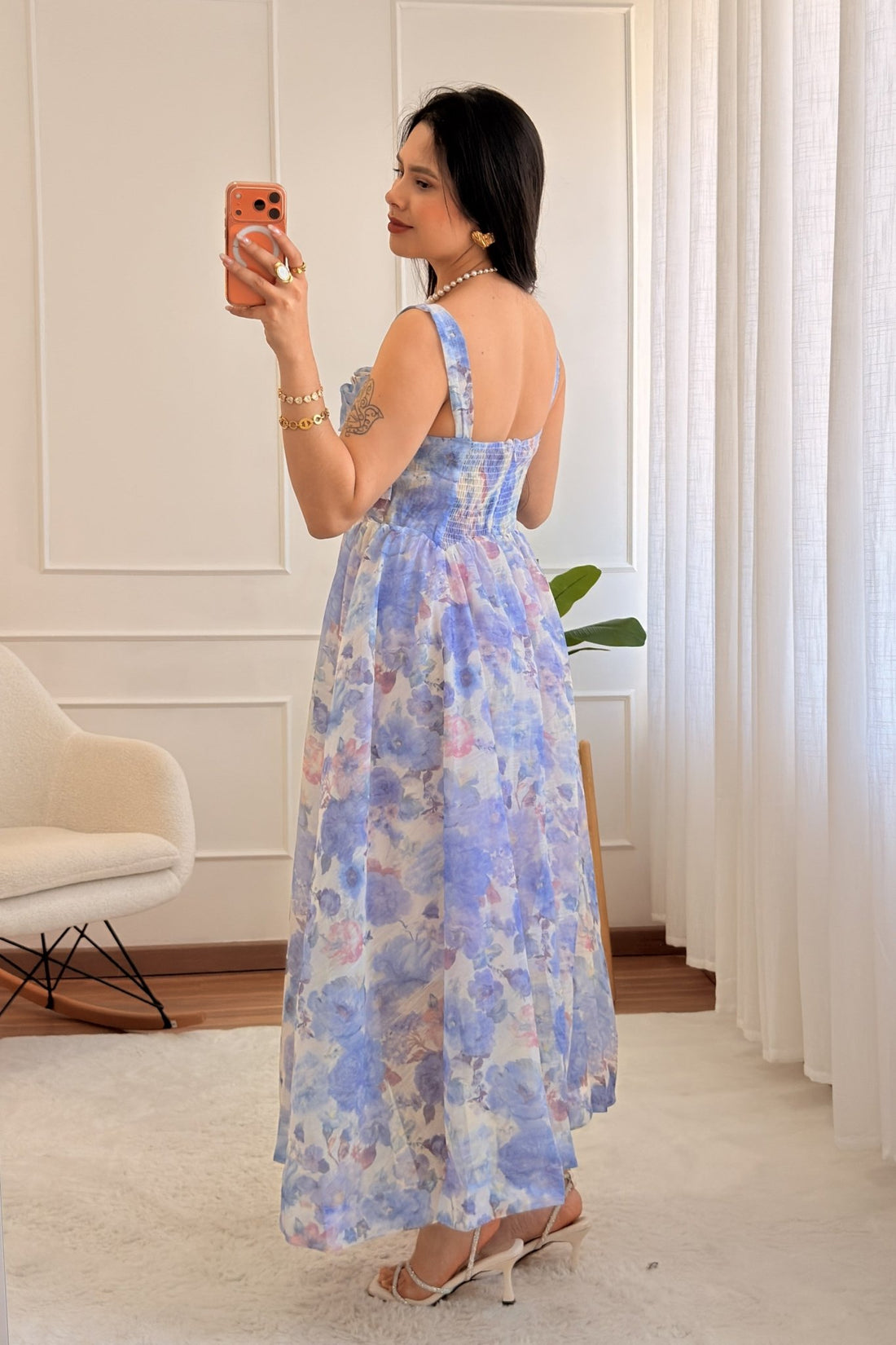 Vestido floral em tons de azul e rosa - lavishiochicvestidolavishiochic