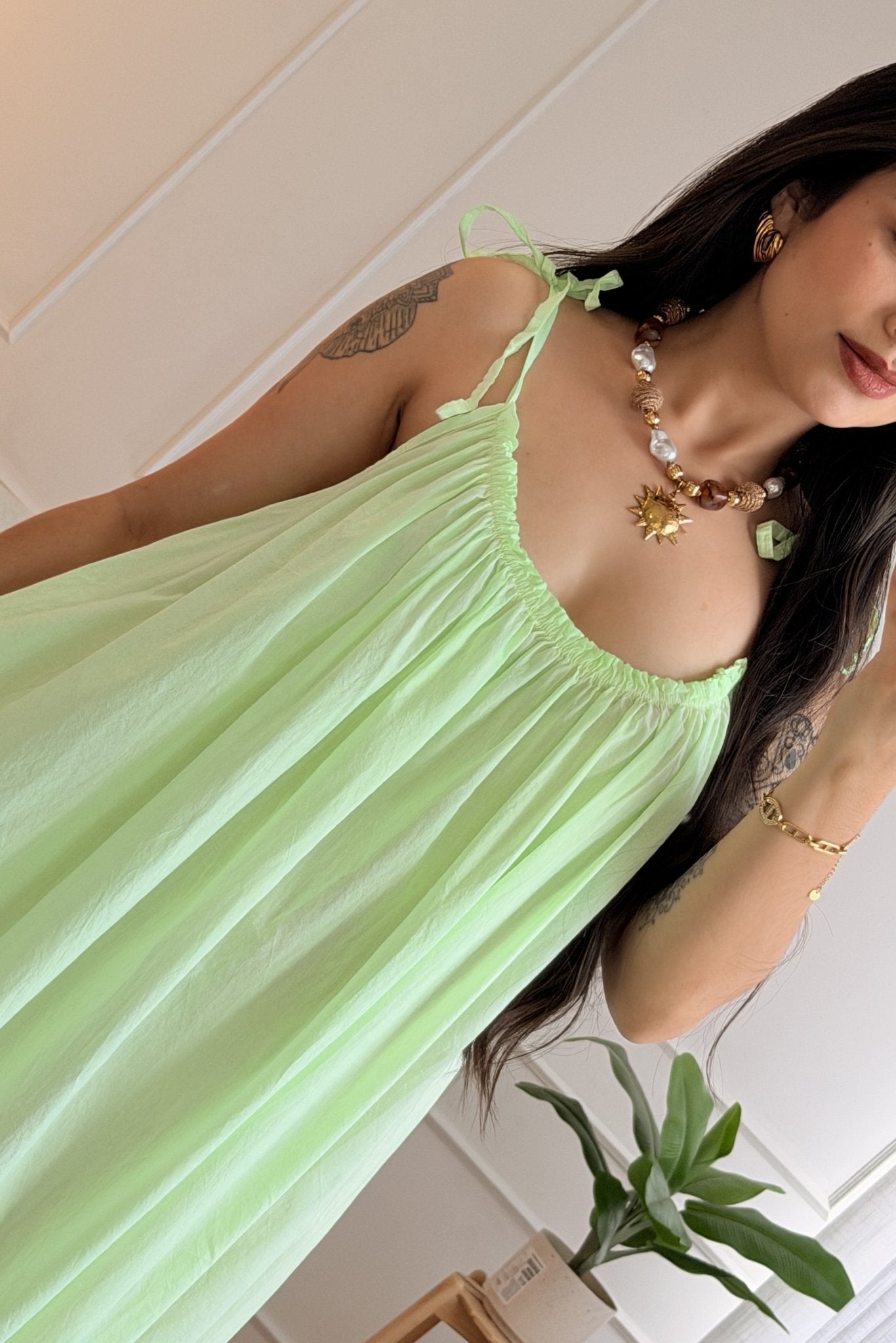 Vestido longo de alças com laços e barra em folho - lavishiochicvestidolavishiochic