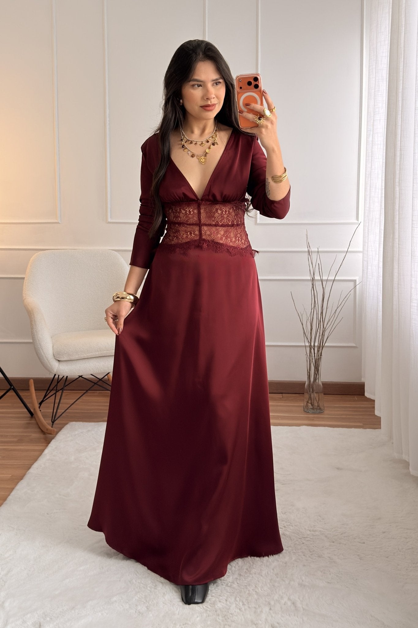 Vestido longo em cetim com renda - lavishiochicvestidolavishiochic