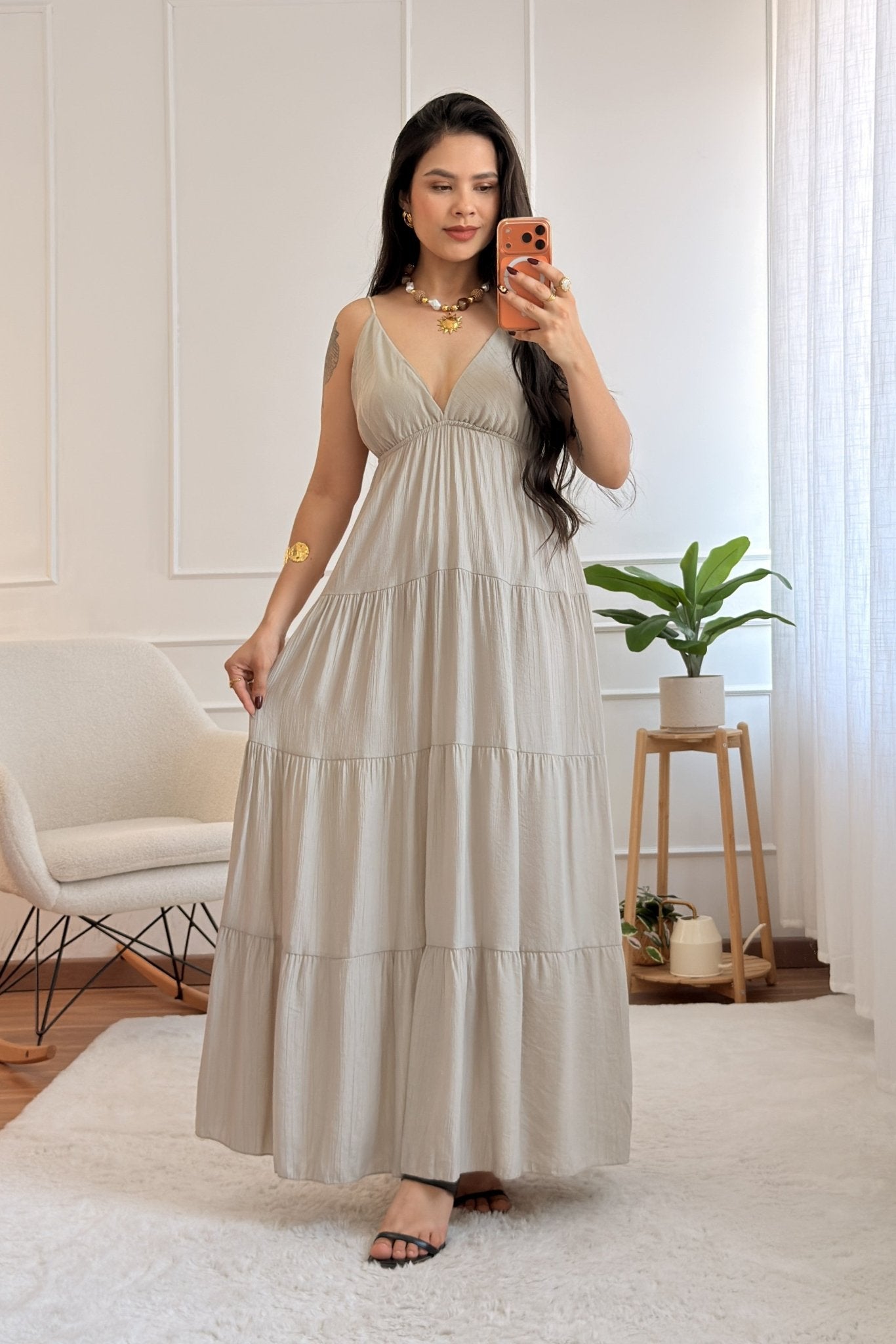 Vestido longo fluido com costuras efeito camadas - lavishiochicvestidoPromoção