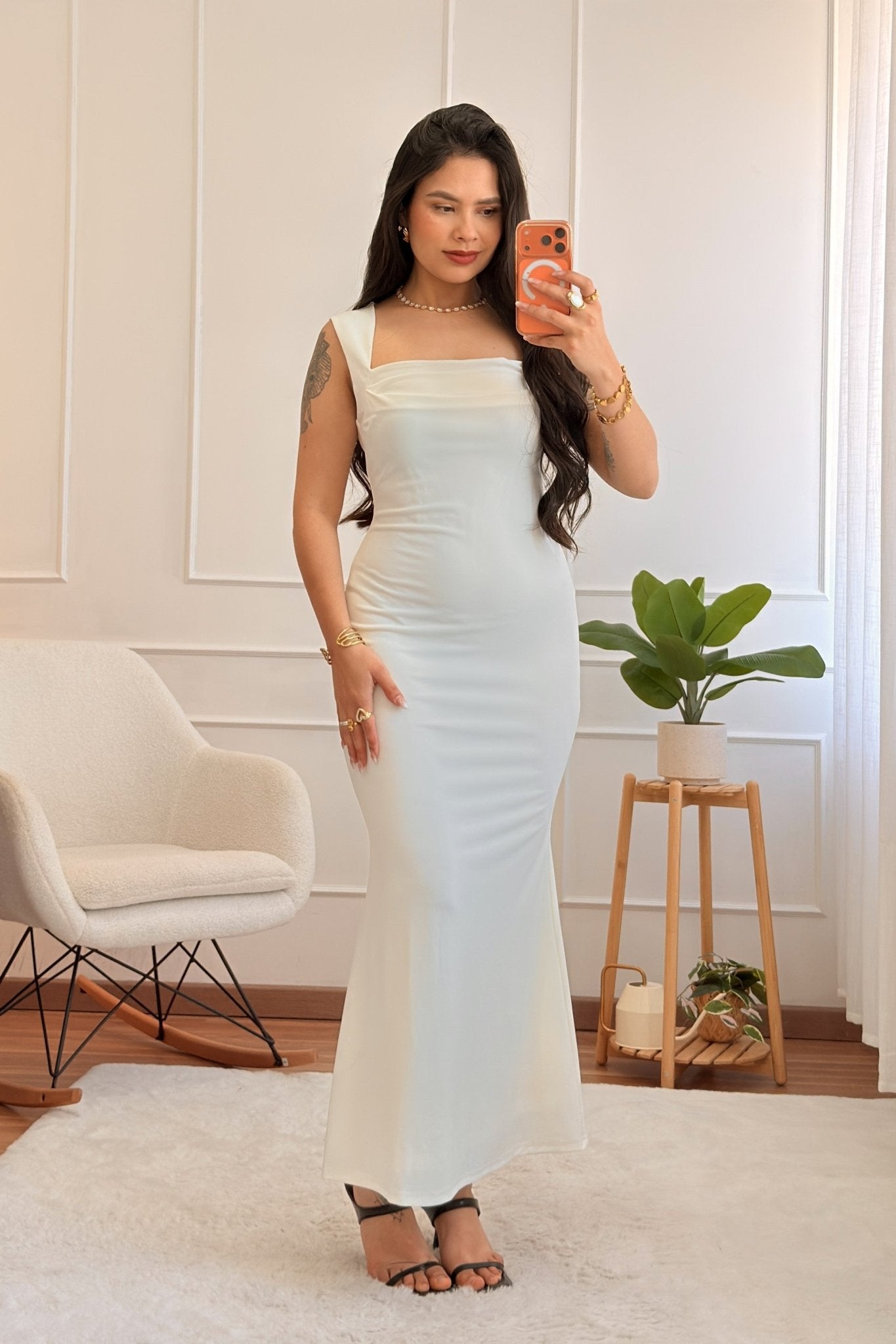 Vestido midi justo com alças largas - lavishiochicvestidolavishiochic