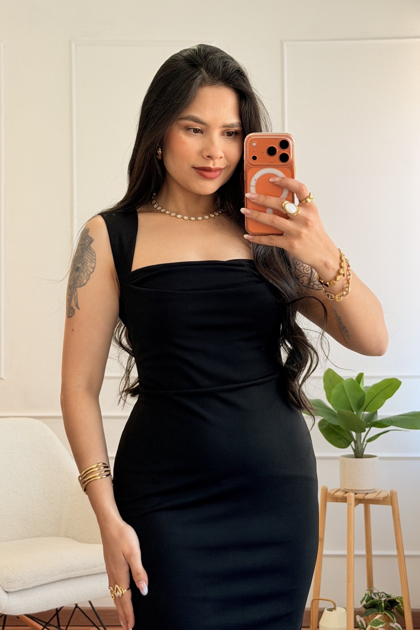 Vestido midi justo com alças largas - lavishiochicvestidolavishiochic