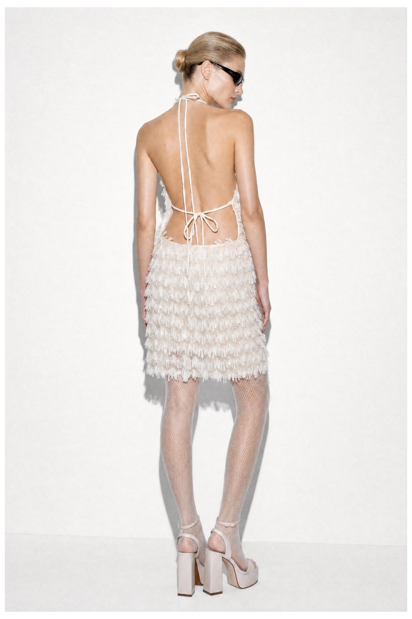 Vestido mini em tule com franjas e lantejoulas LUMINA - lavishiochicvestidolumina