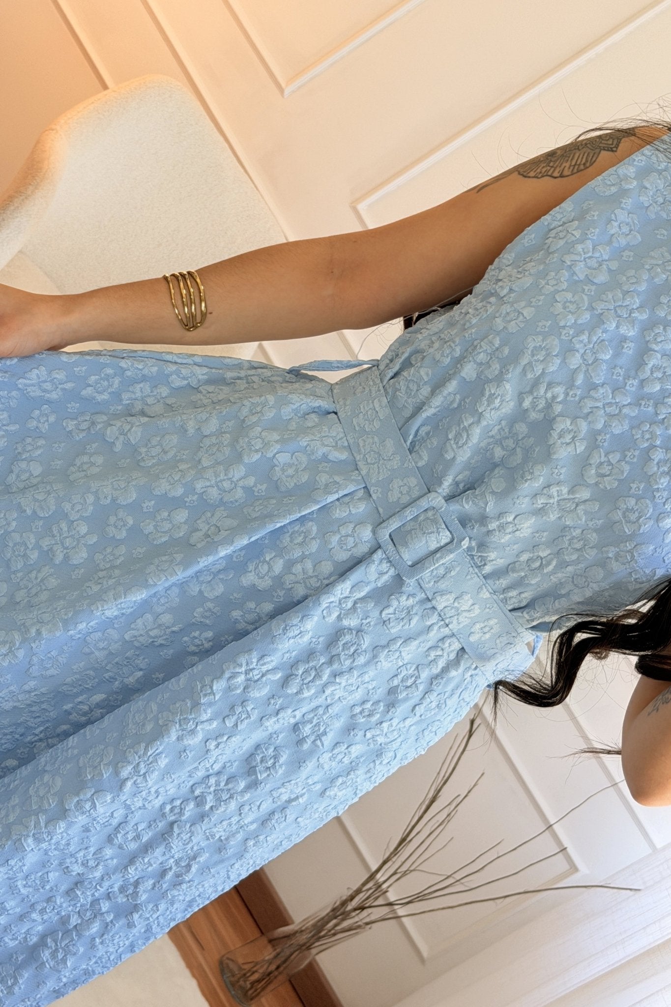 Vestido texturizado com cinto - lavishiochicvestidolavishiochic
