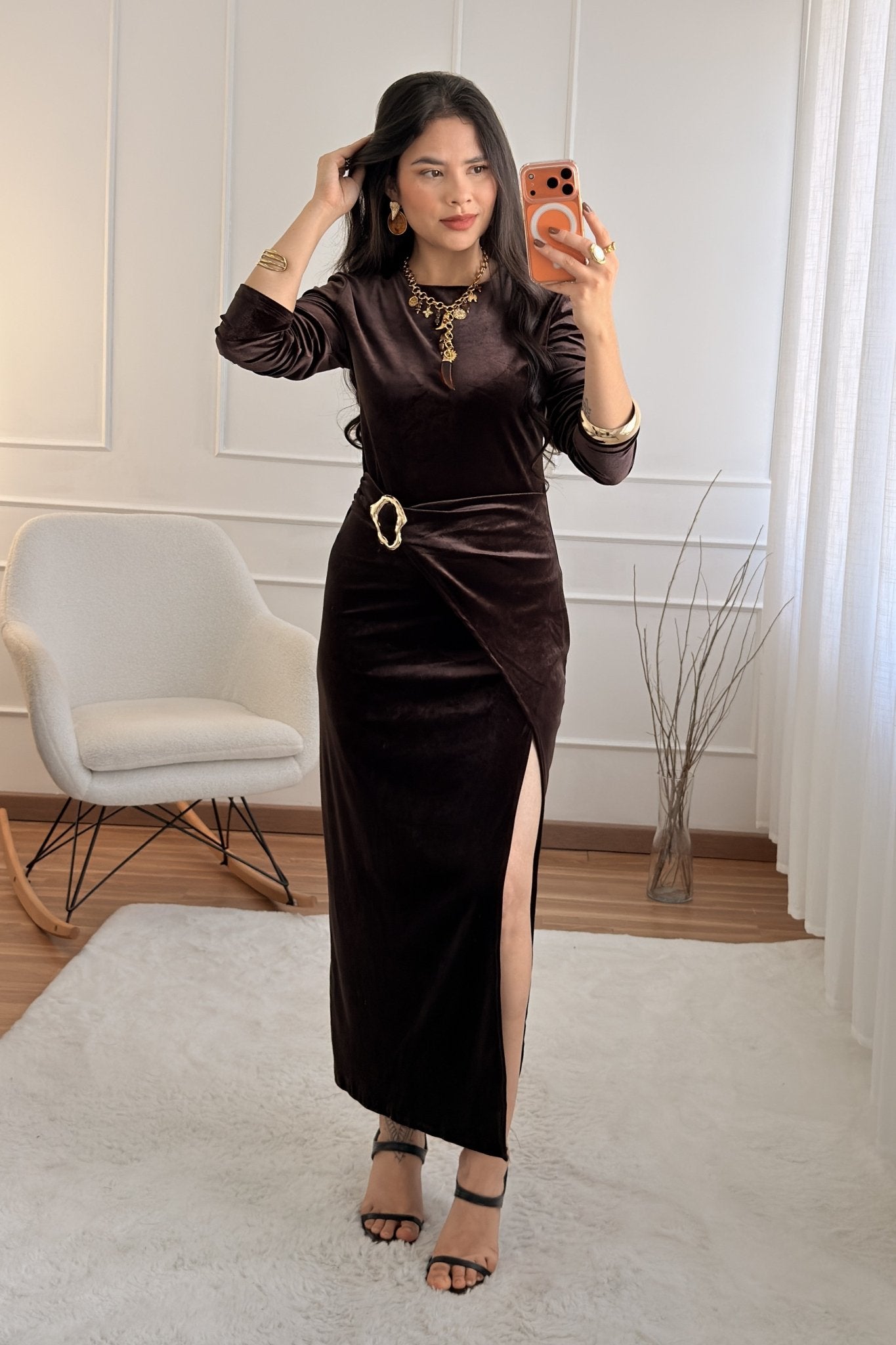 Vestido veludo com fenda lateral - lavishiochicvestidolavishiochic