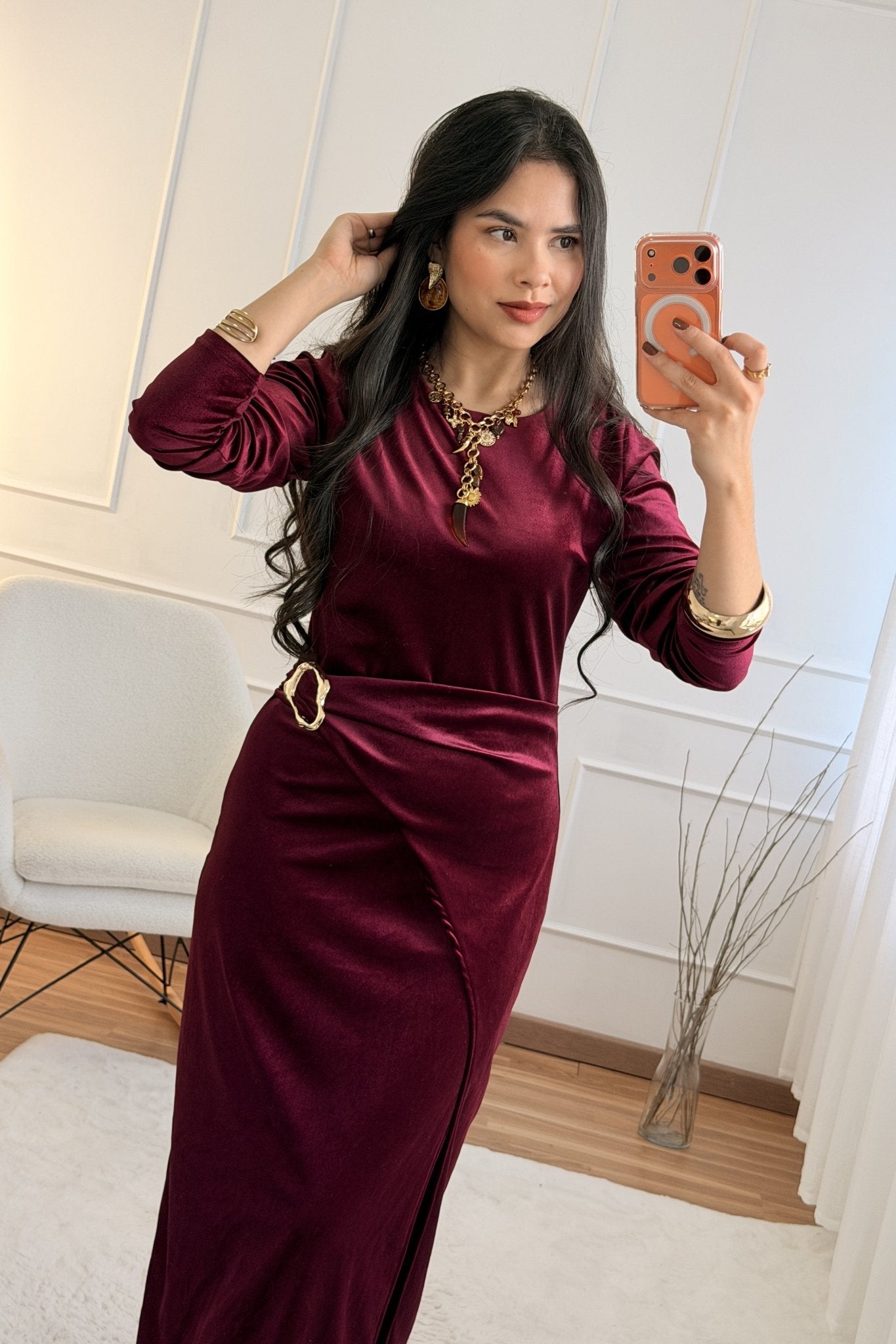 Vestido veludo com fenda lateral - lavishiochicvestidolavishiochic